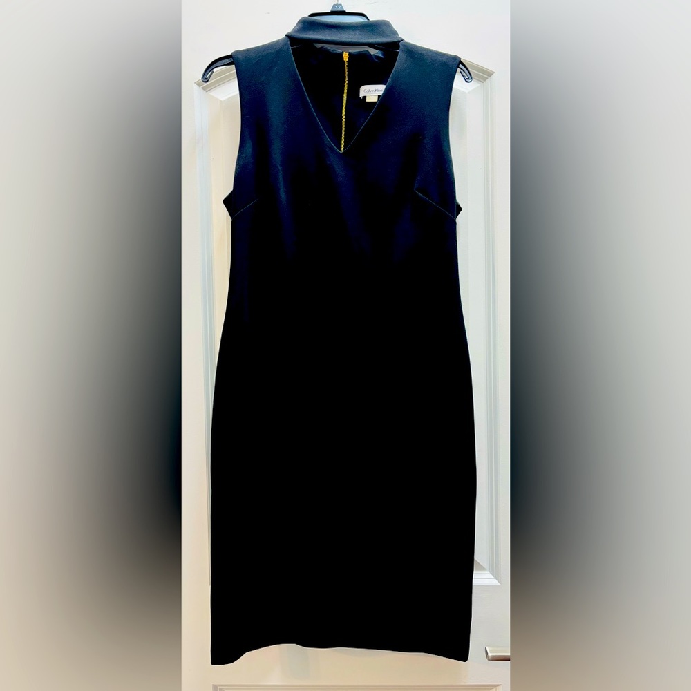 Calvin Klein Elegant Black Sleeveless Dress with gold zipper